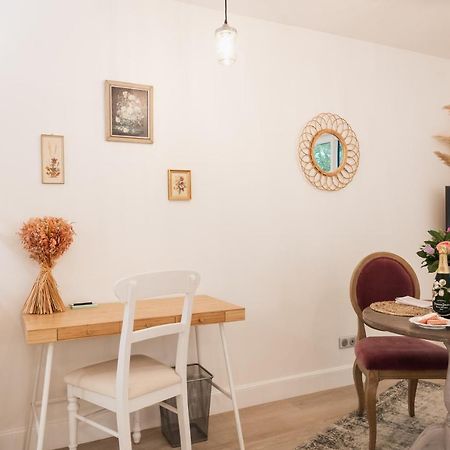 The French Boudoir Apartment Épernay Exterior foto