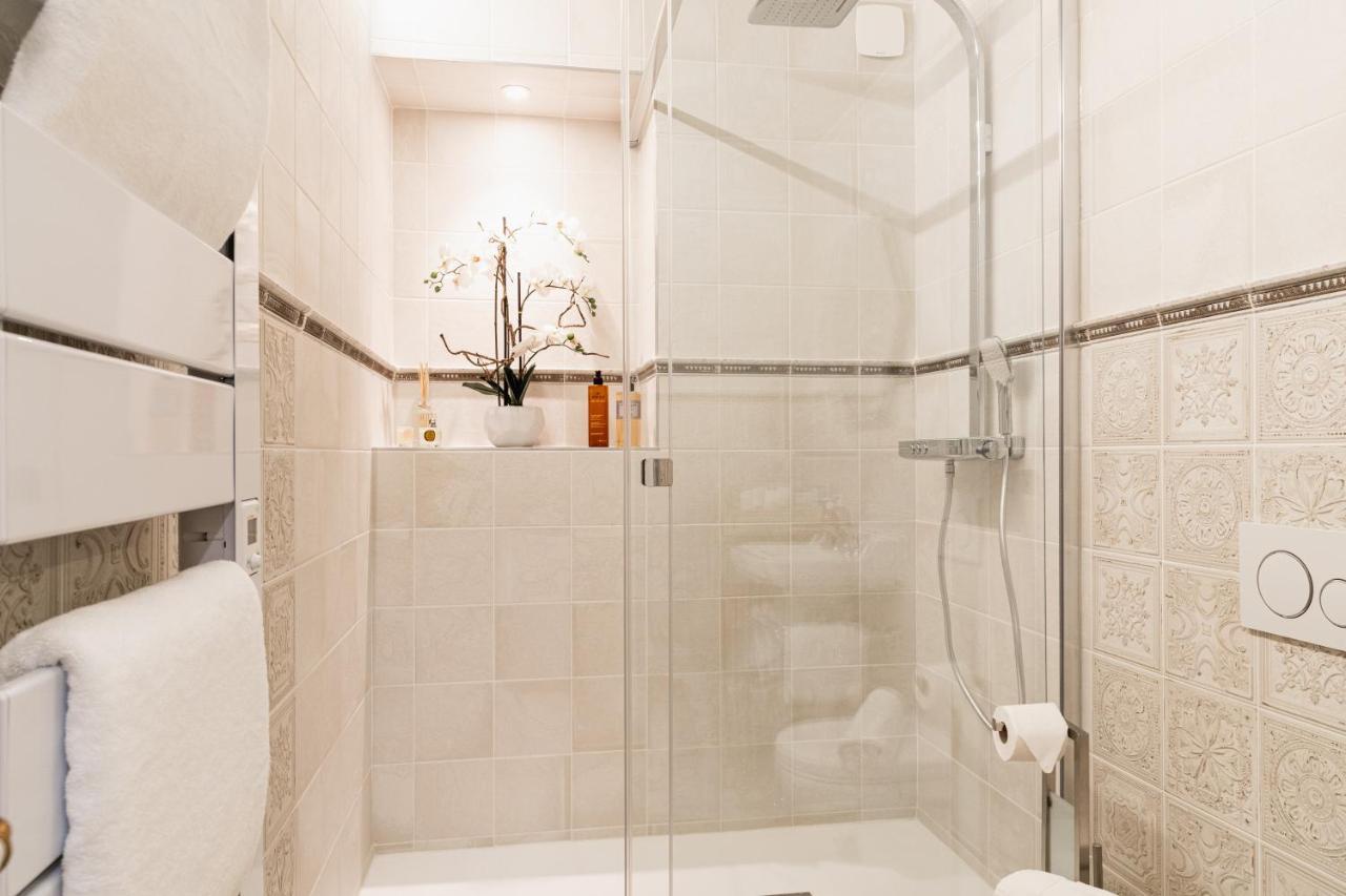 The French Boudoir Apartment Épernay Exterior foto