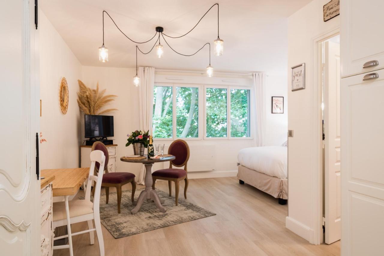 The French Boudoir Apartment Épernay Exterior foto